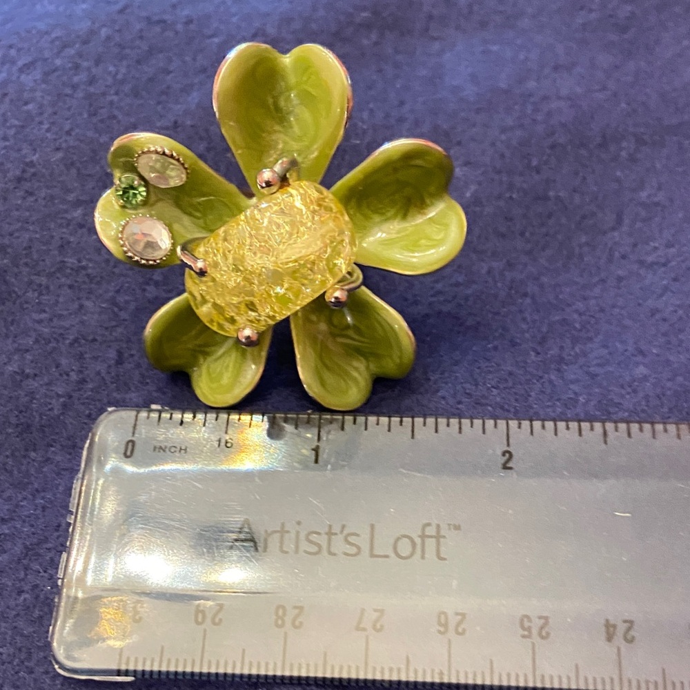 Elegant Green Floral Adjustable Ring - Picture 5 of 5